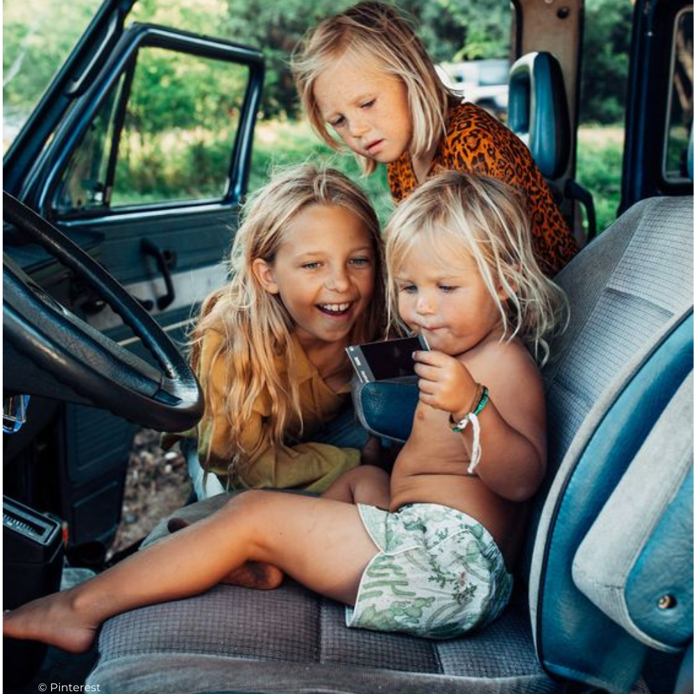 occuper des enfants en voiture