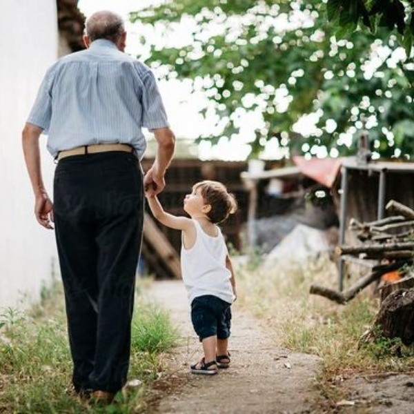 Pourquoi passer du temps avec ses Petits-Enfants rallonge l'espérance de vie