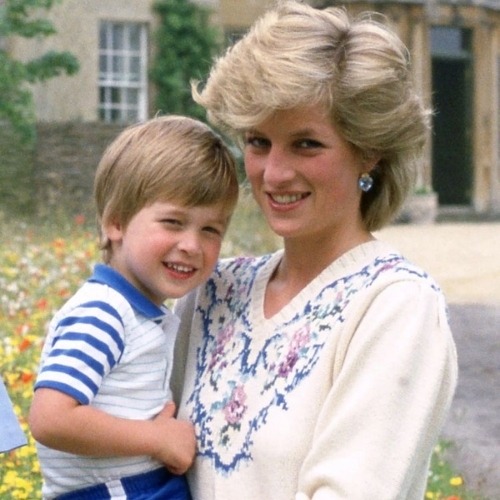 Lady Diana en compagnie du Prince William