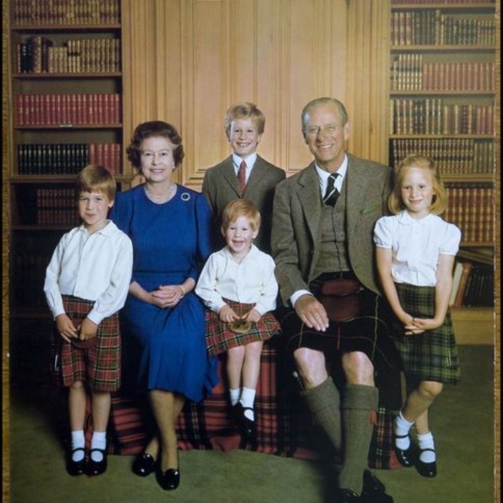 Le Prince Philip et la Reine Elizabeth II avec leurs Petits-Enfants