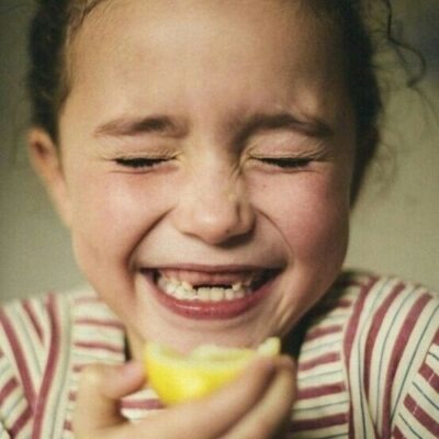 « Je suis fier de toi » : 10 façons bien plus puissantes de le dire à votre Petit-Enfant