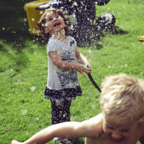 7 idées fraîches pour vaincre la canicule avec vos Petits-Enfants